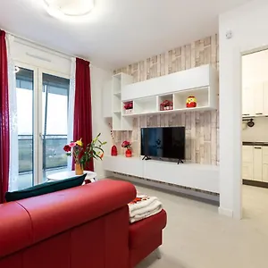 Fiera Flat With Garage Apartment Milan